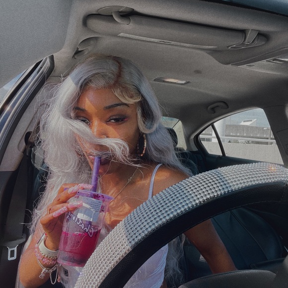 Meet your Posher, Bri - Picture 8 of 8